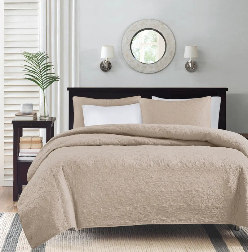 Reversible Quilt Set Khaki Full/Queen by HouseOfZazla