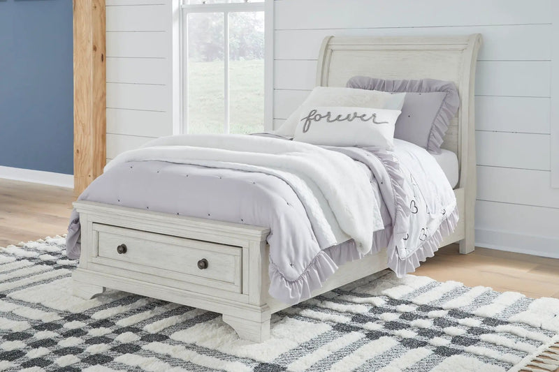 Robbinsdale - Youth Sleigh Storage Bedroom Set by Unique Piece Furniture