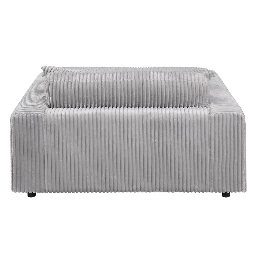 Hilde - Chaise With 2 Pillows by Unique Piece Furniture