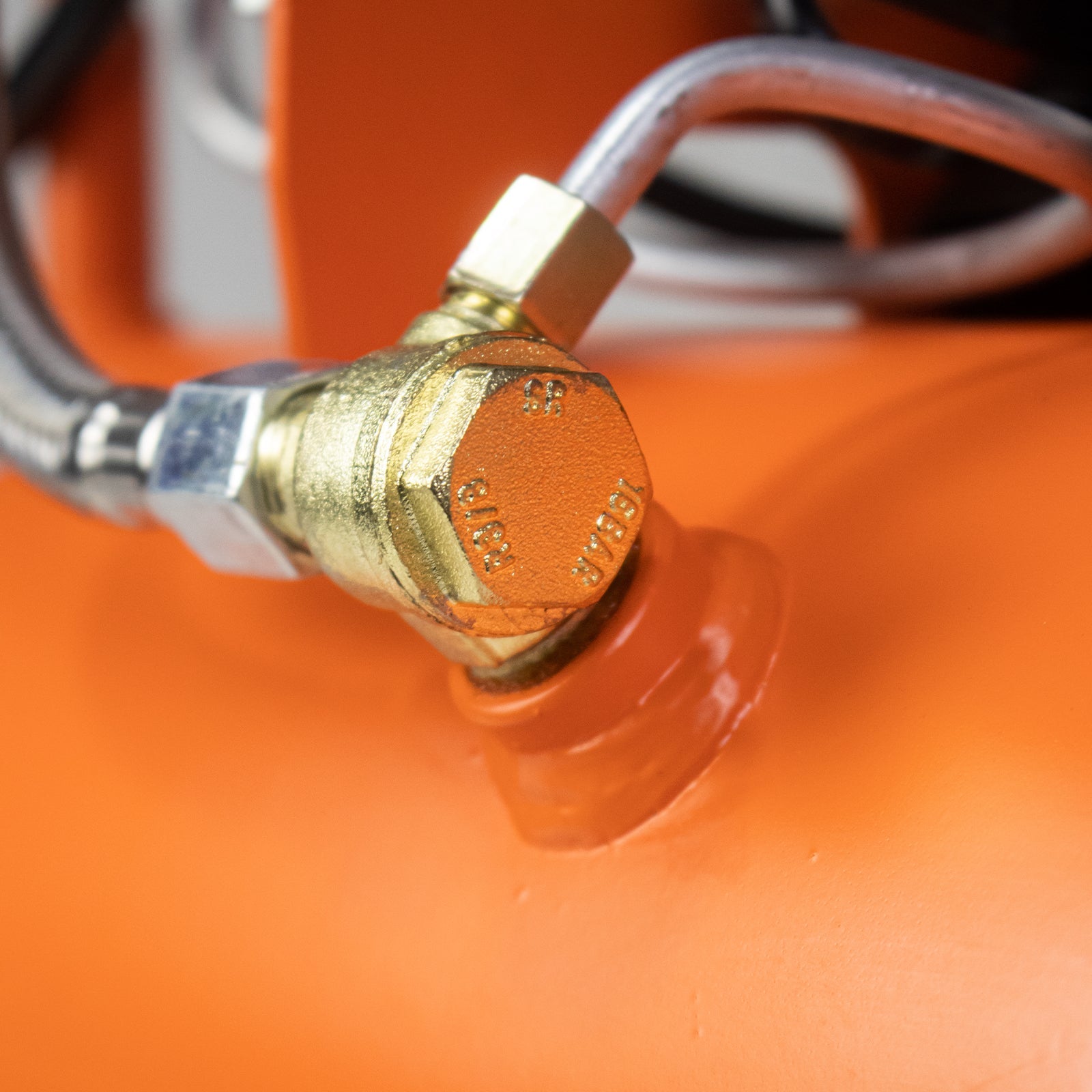Quiet Low Noise Oil-Free Air Compressor by HouseOfZazla