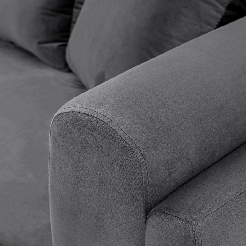 Edmonda - Sofa by HouseOfZazla