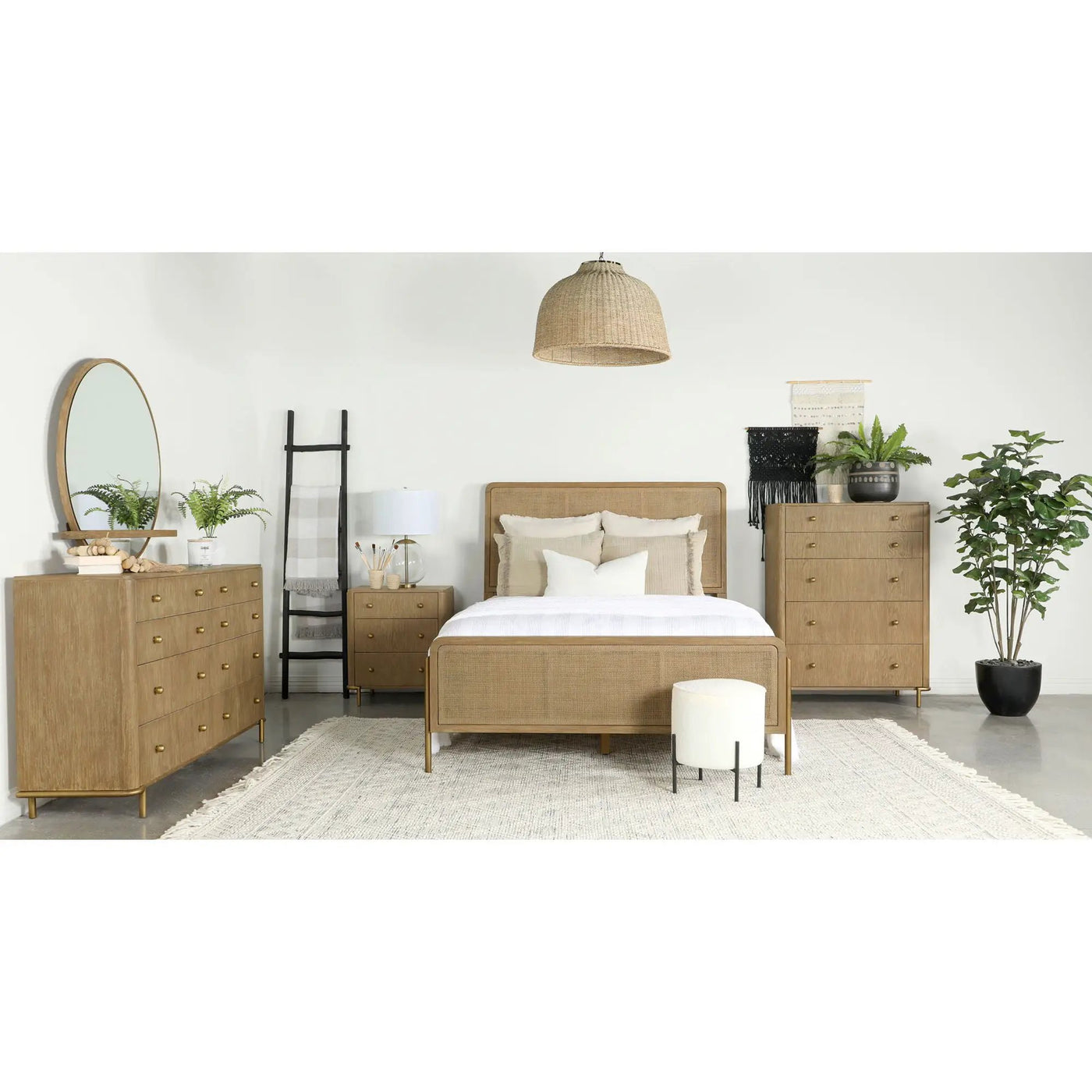 Stevie - Bedroom Set & USB Charging by HouseOfZazla