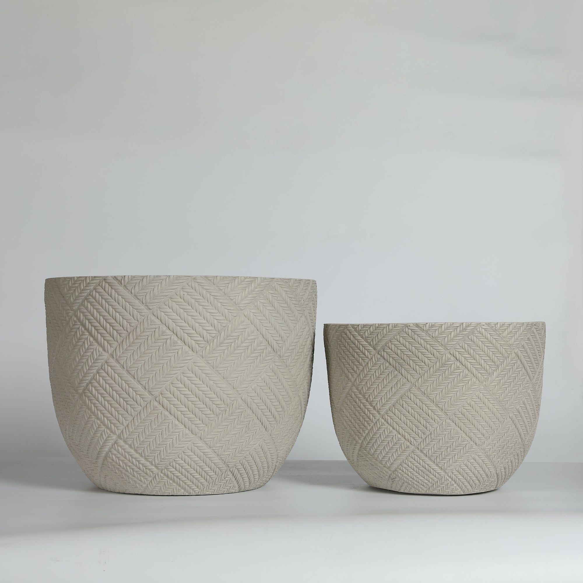 Round Concrete Planter Set of 2 by HouseOfZazla