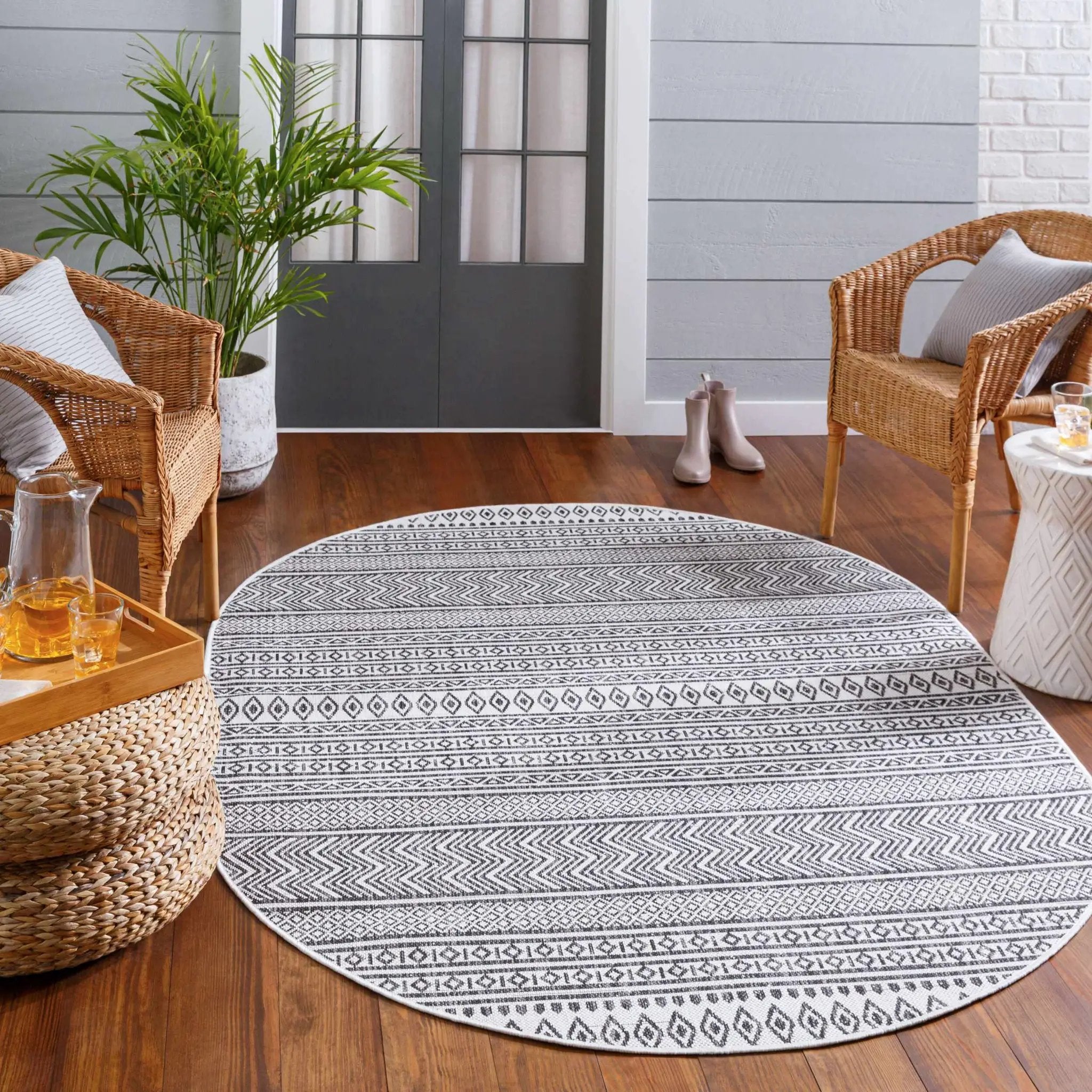 Imboden Black&White Outdoor Rug by Boutique Rugs