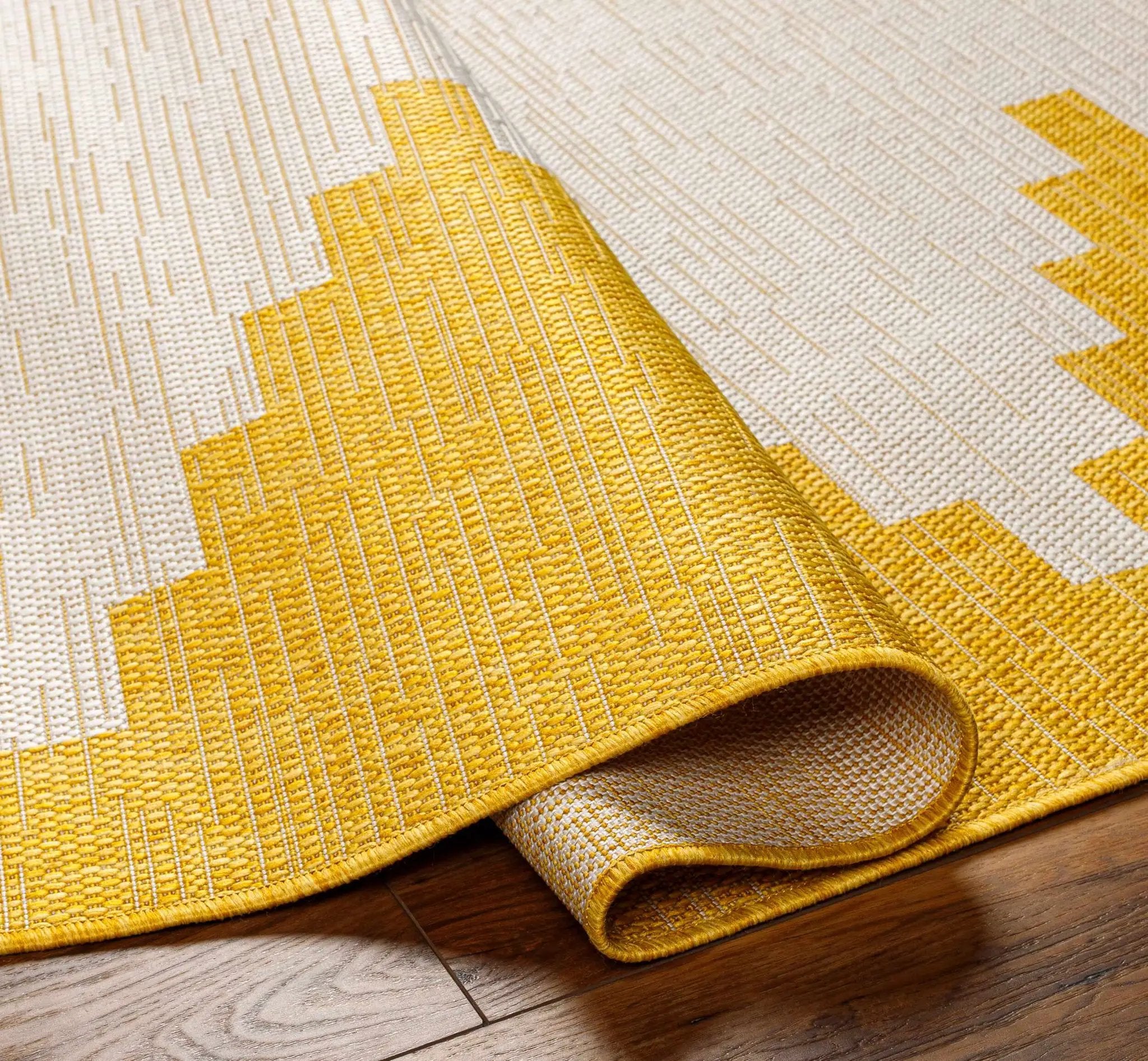 Djugun Yellow Outdoor Rug - Clearance by Boutique Rugs