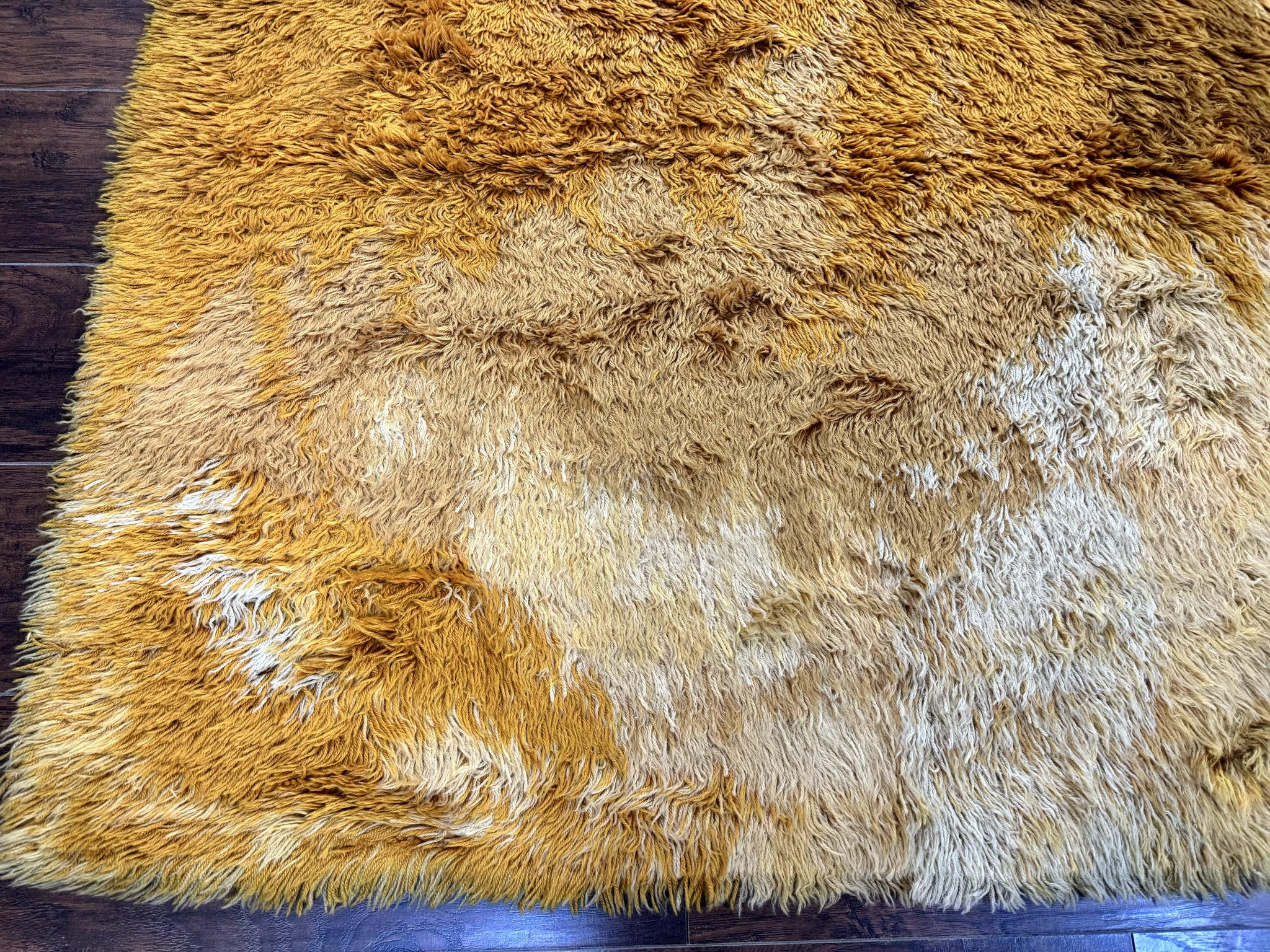 Rya Shag Rug 4.6 x 6, Shades of Yellow, Mid Century Vintage Carpet by Jewel Rugs