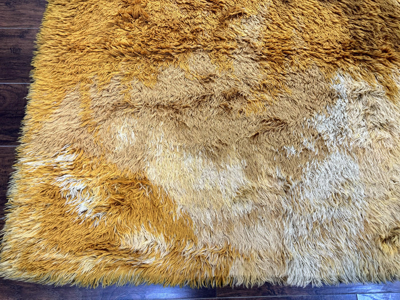 Rya Shag Rug 4.6 x 6, Shades of Yellow, Mid Century Vintage Carpet by Jewel Rugs