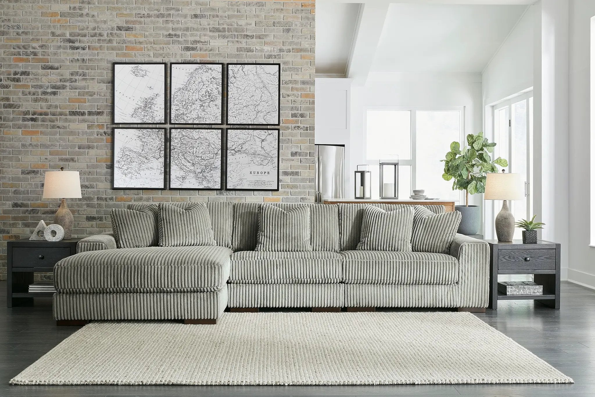 Lindyn - Sectional by Unique Piece Furniture