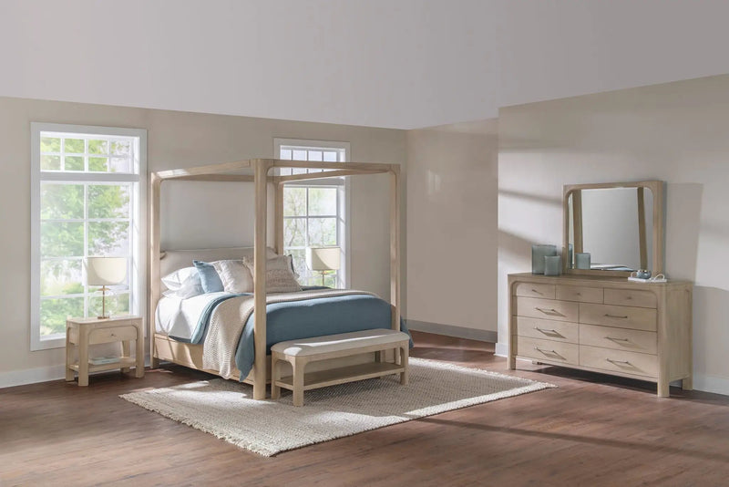 Solano 4-piece Queen Bedroom Set Weathered Mango by Unique Piece Furniture