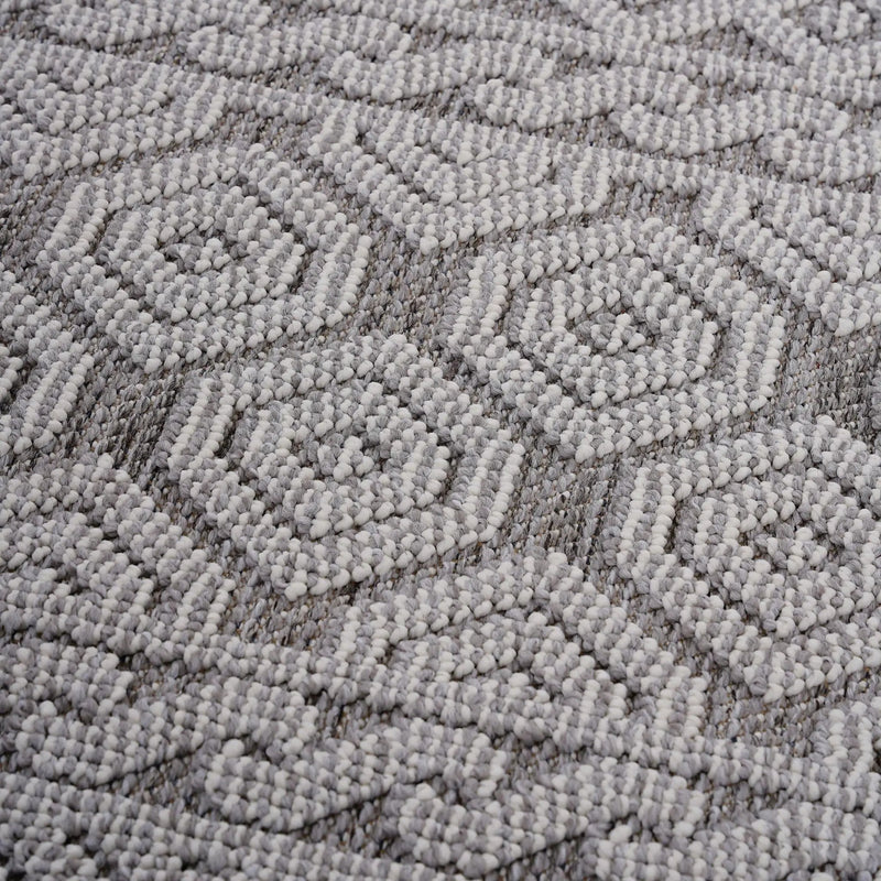 Guros - 8' X 10' Geometric Indoor / Outdoor Area Rug - Gray / White by Unique Piece Furniture