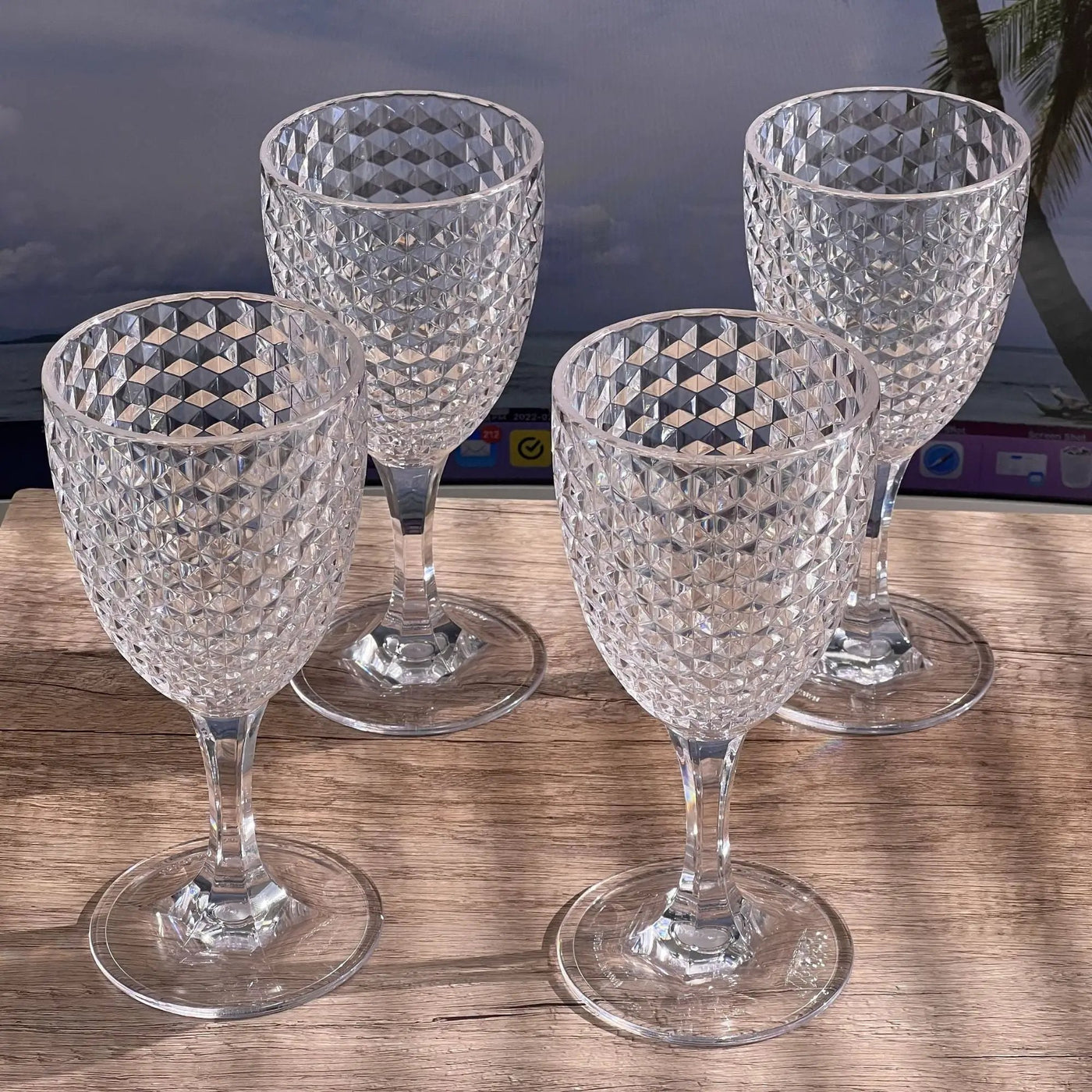 Diamond Cut Plastic Wine Glasses (Set of 4) by HouseOfZazla