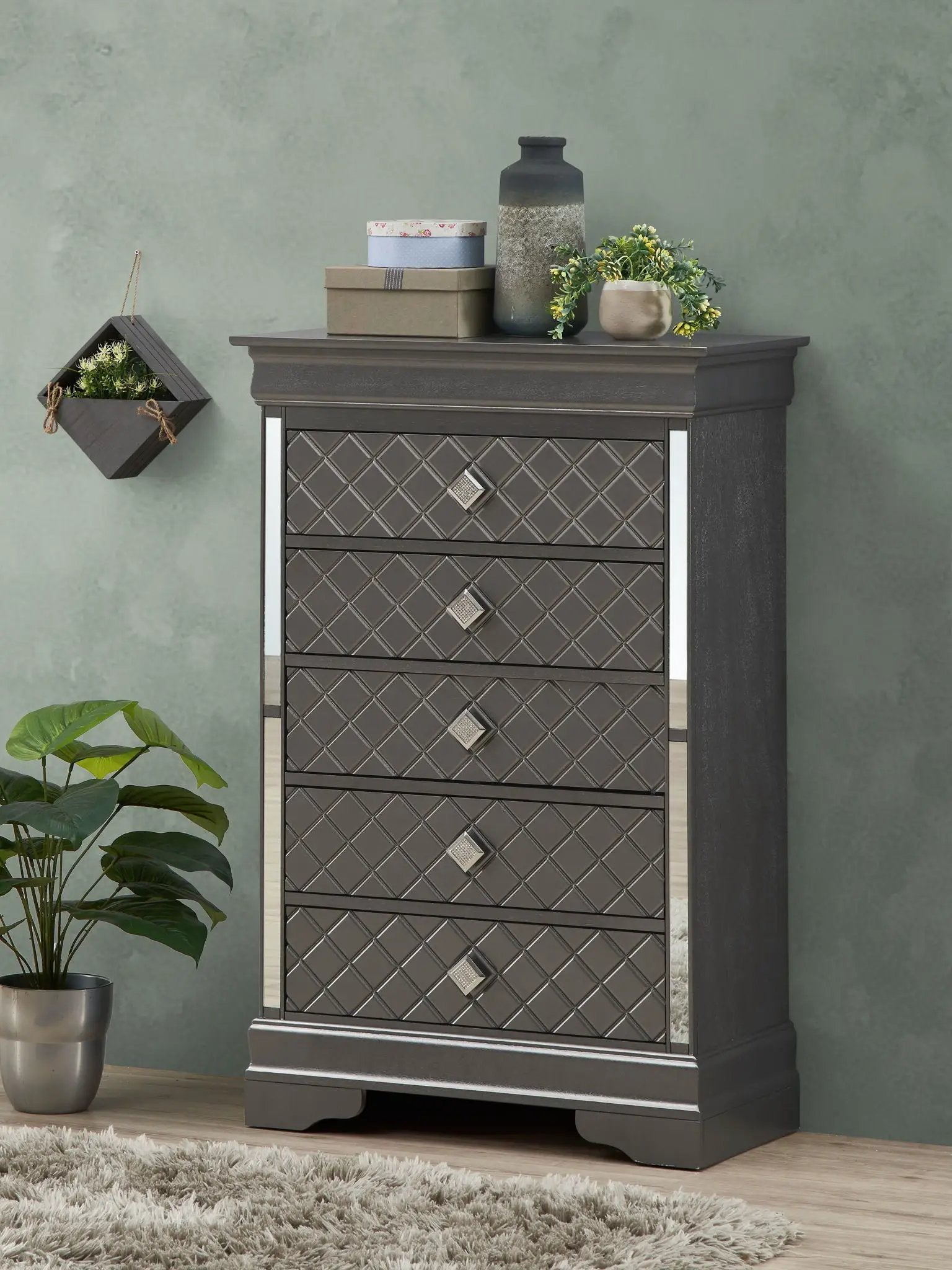 Verona - Chest by HouseOfZazla