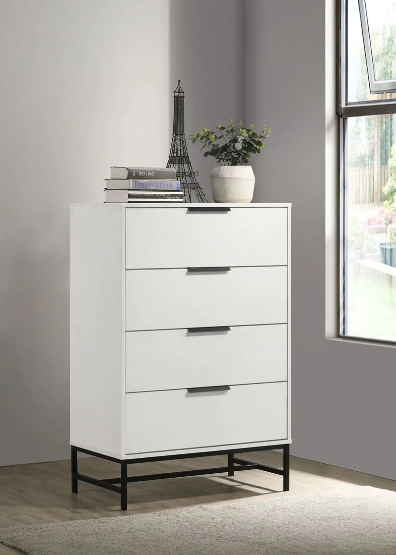 Sonora 4-drawer Bedroom Chest White by Unique Piece Furniture