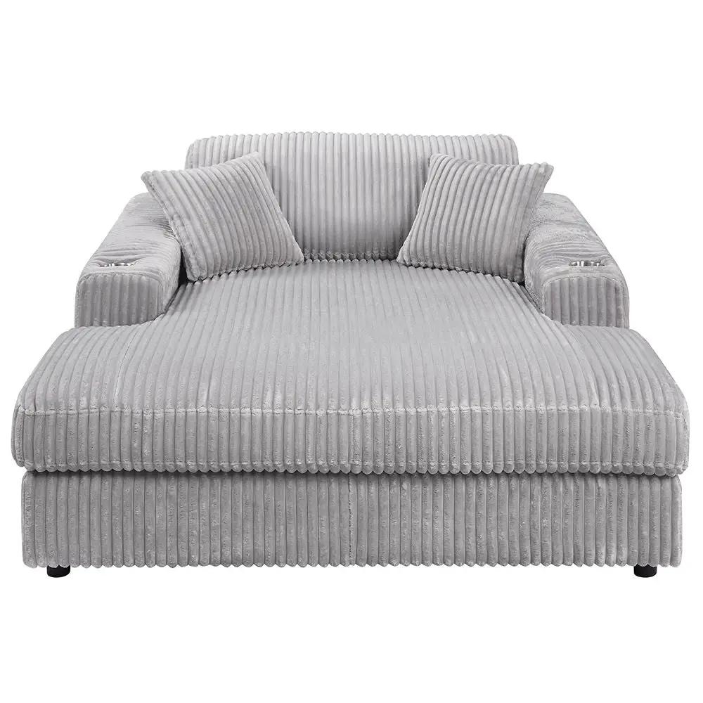 Hilde - Chaise With 2 Pillows by Unique Piece Furniture