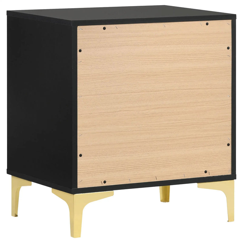 Kendall 4-piece Queen Bedroom Set Black by Unique Piece Furniture