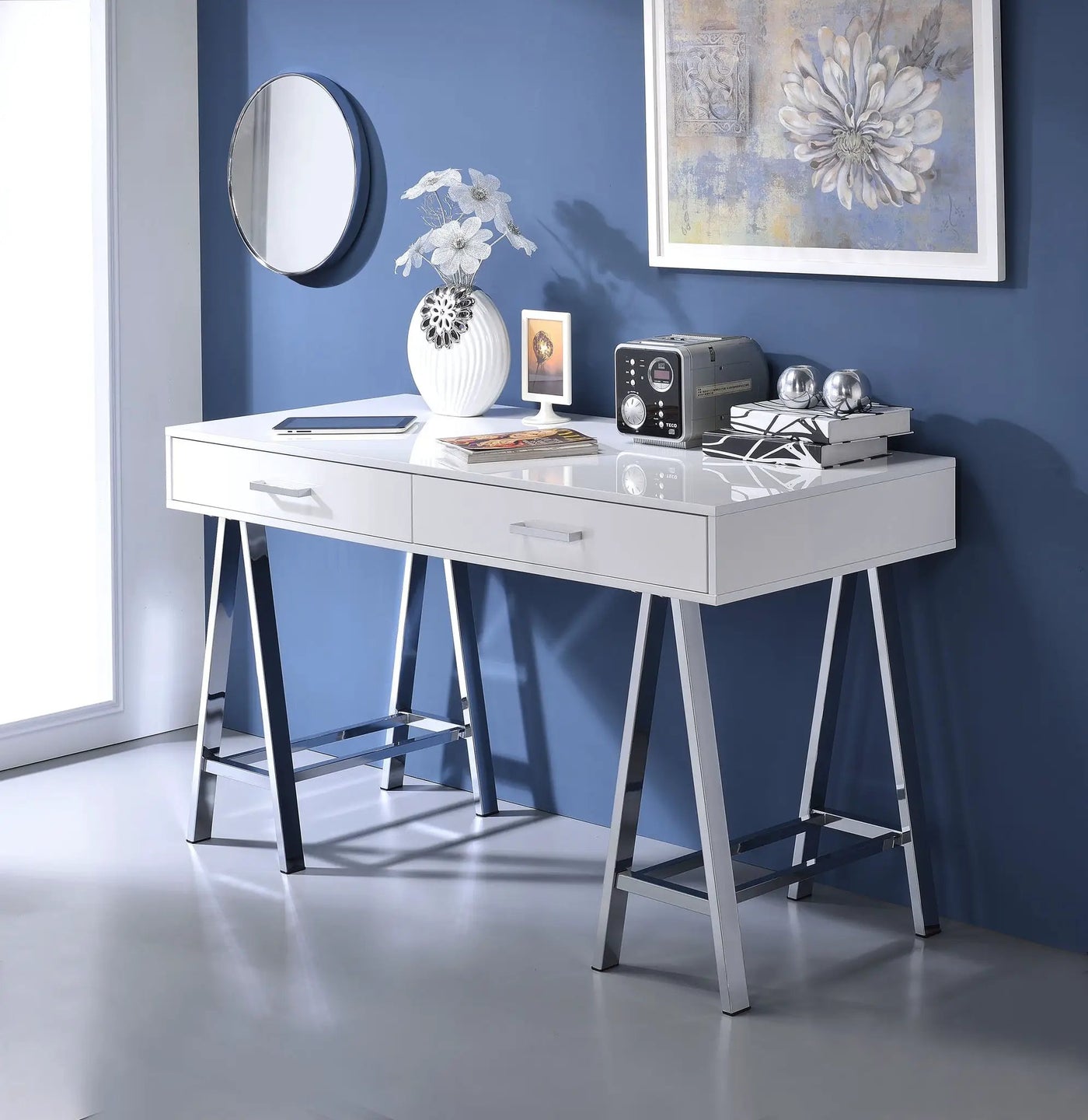 Coleen - High Gloss Writing Desk With USB by HouseOfZazla