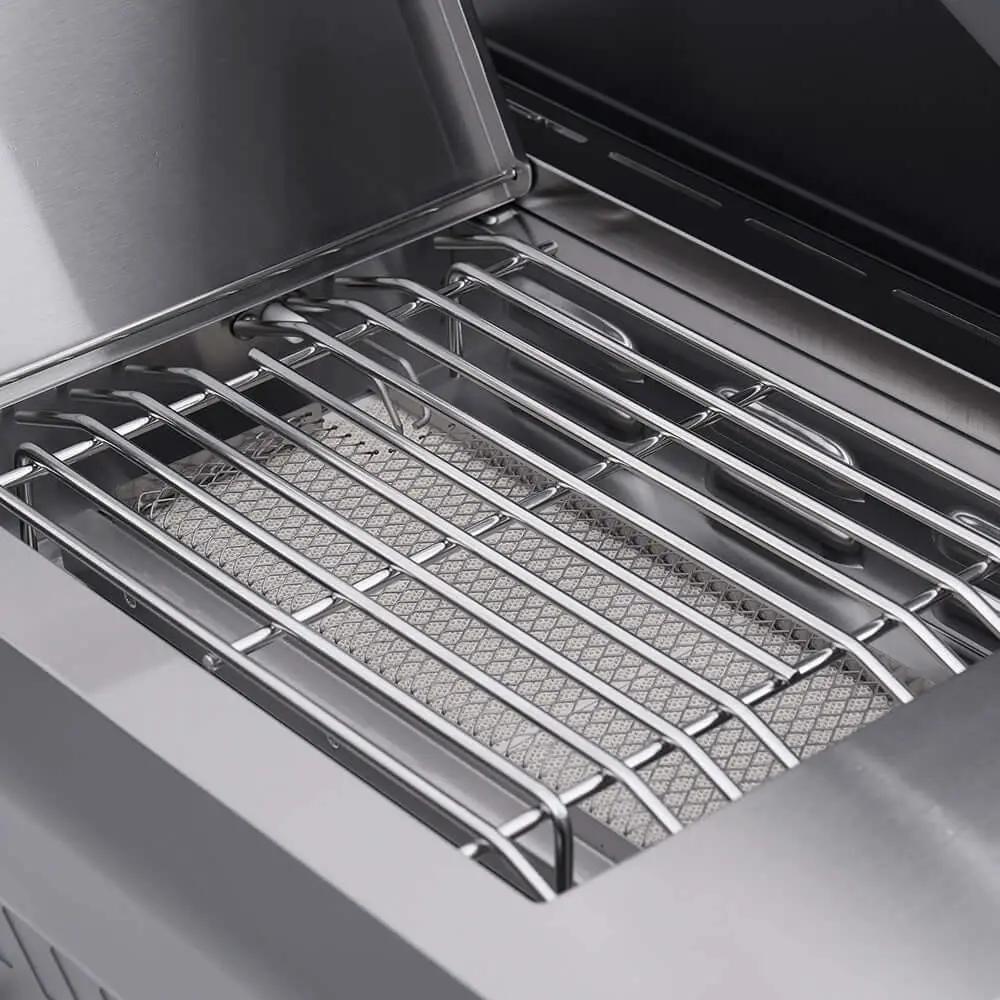 Eminence 405 | Chic Clearview® Smart Stainless Gas Grill by Monument Grills