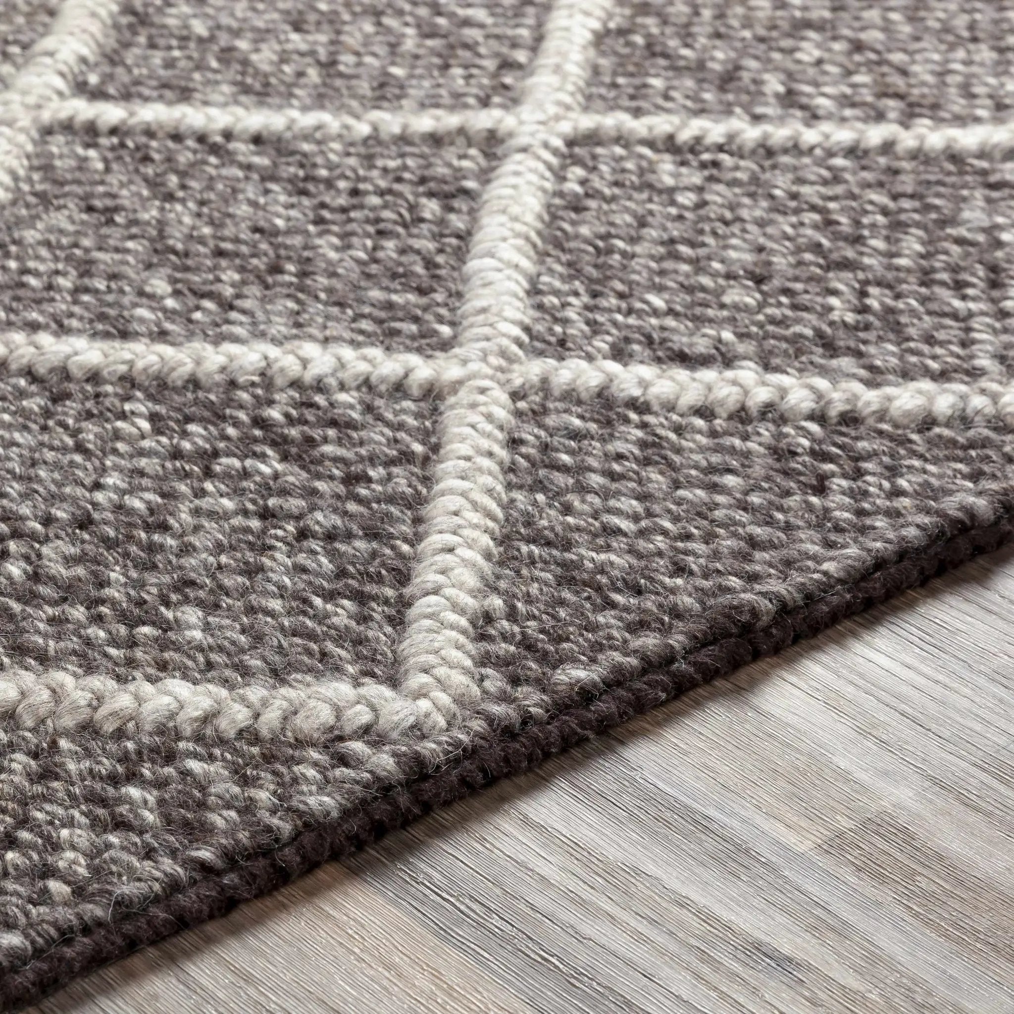 Syosset 2x3 Brown Trellis Wool&Viscose Rug - Clearance by Boutique Rugs