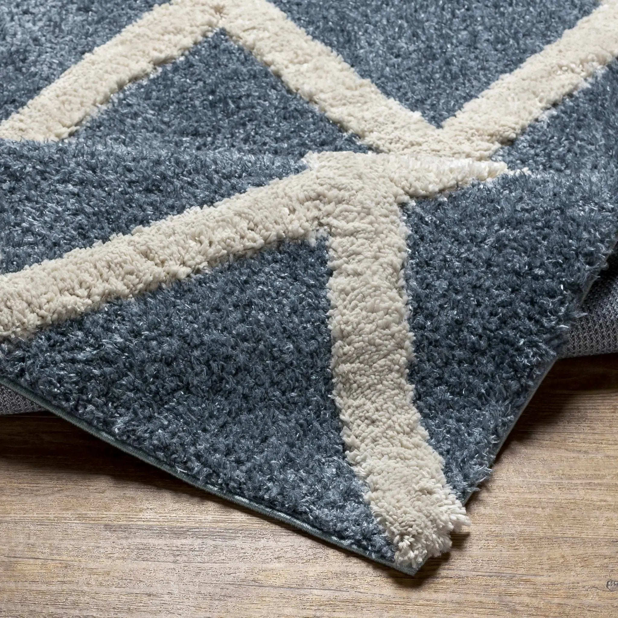 Esenler Modern Shag Carpet - Clearance by Boutique Rugs