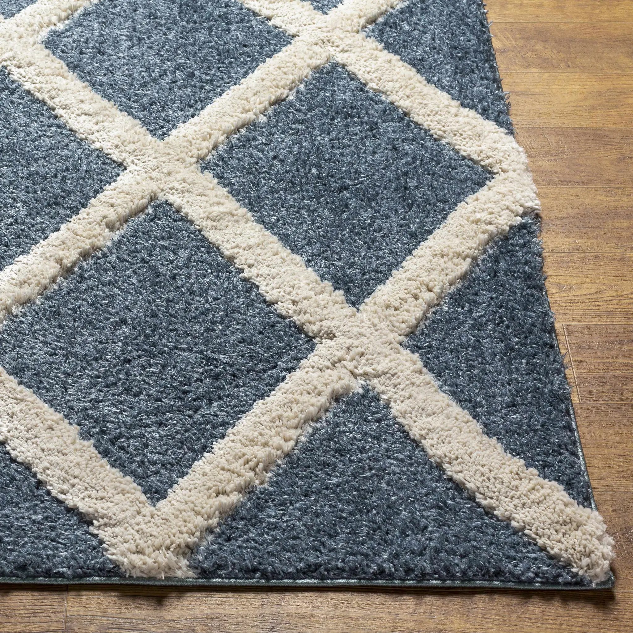 Esenler Modern Shag Carpet - Clearance by Boutique Rugs