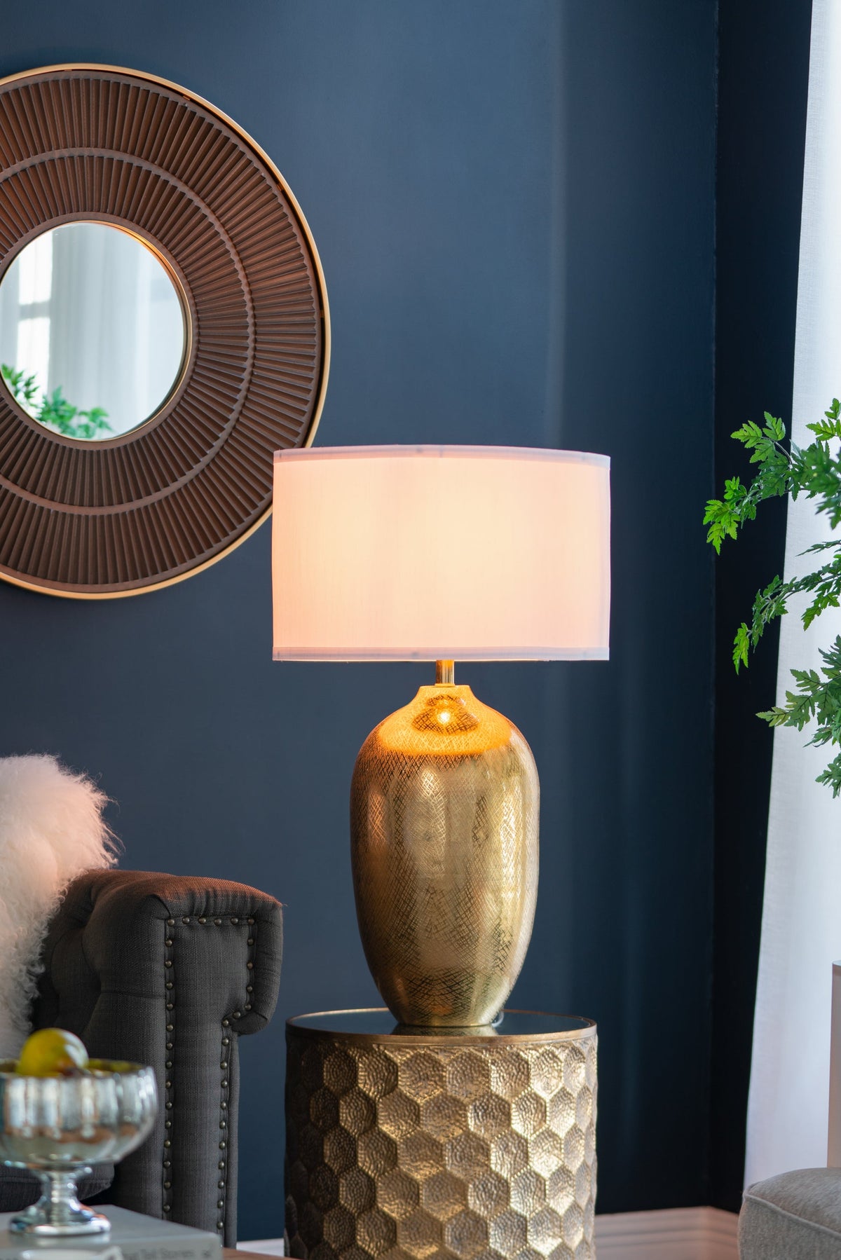 Round Aluminum Table Lamp with White Fabric Shade - Gold, photo 11 of 15