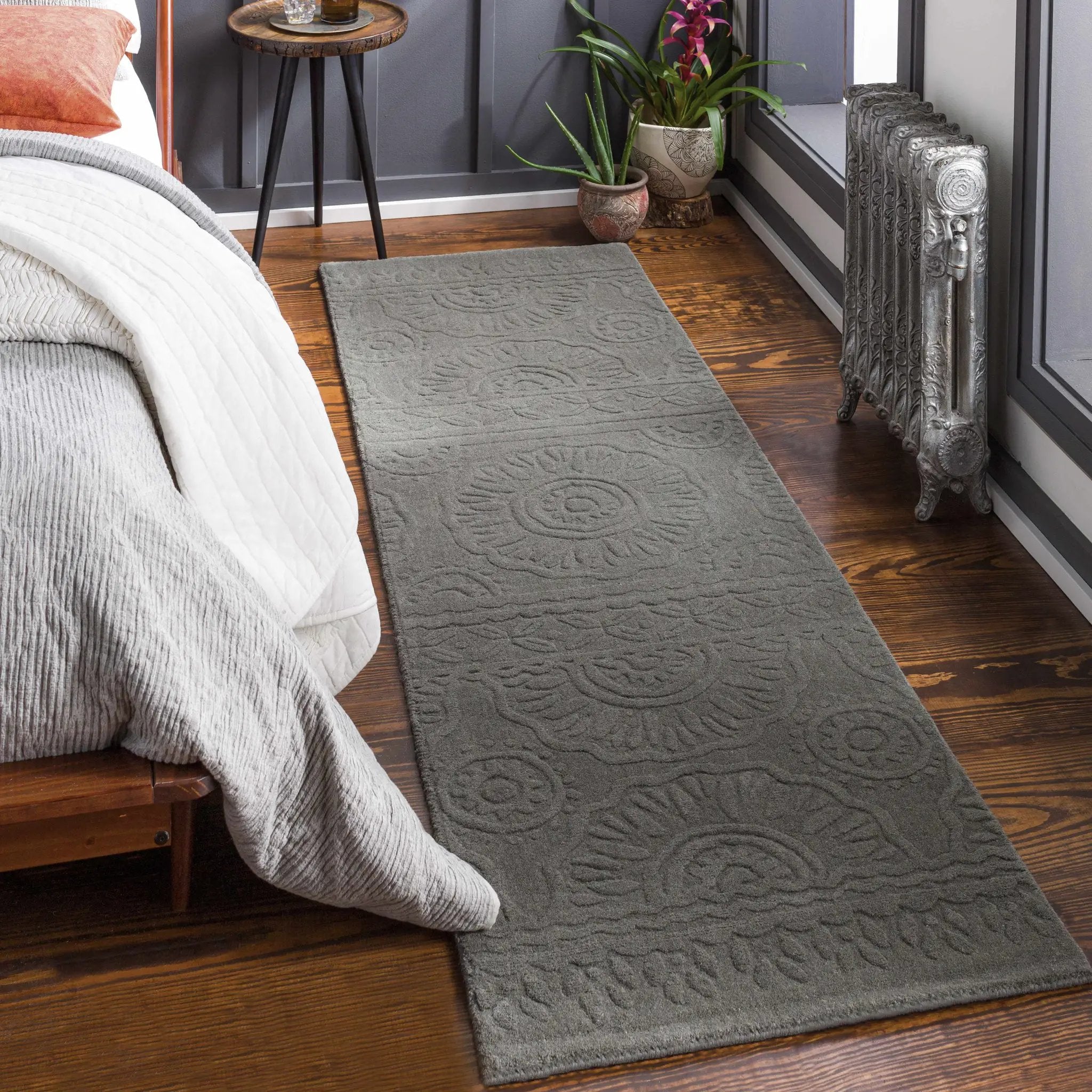 Eversholt Clearance Rug - Clearance by Boutique Rugs