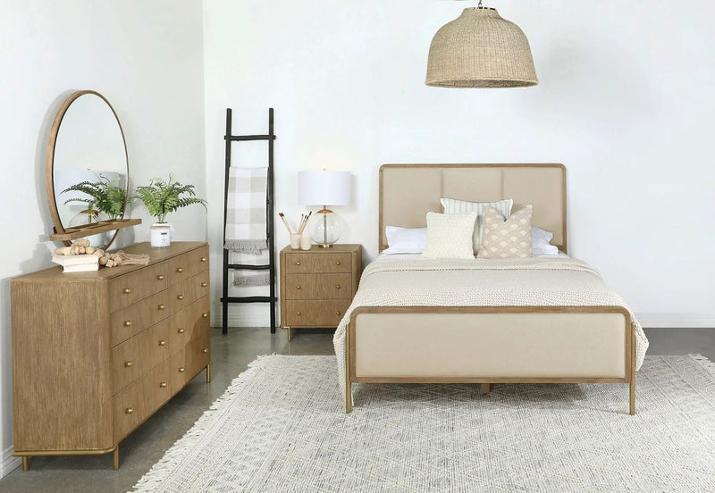 Arini 4-piece California King Bedroom Set Cream and Sand Wash by Unique Piece Furniture