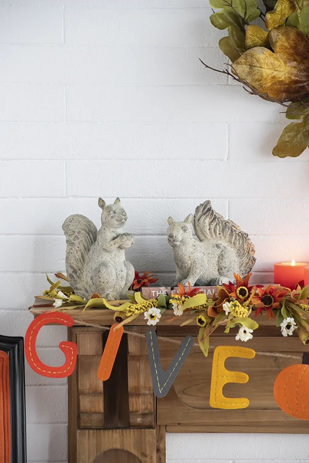 Resin Standing & Lying Down Squirrel Rustic, For Harvest Festival Fall Festival & Thanksgiving Table Decorations (Set of 2) - Antique Cream by Unique Piece Furniture