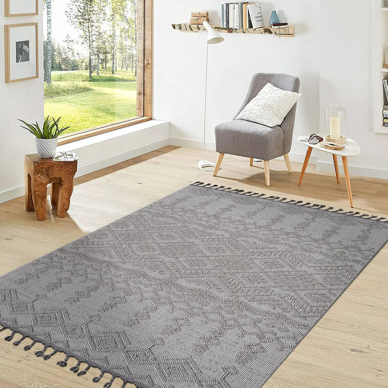 Guros - 6' X 9' Traditional Indoor / Outdoor Area Rug - White by Unique Piece Furniture