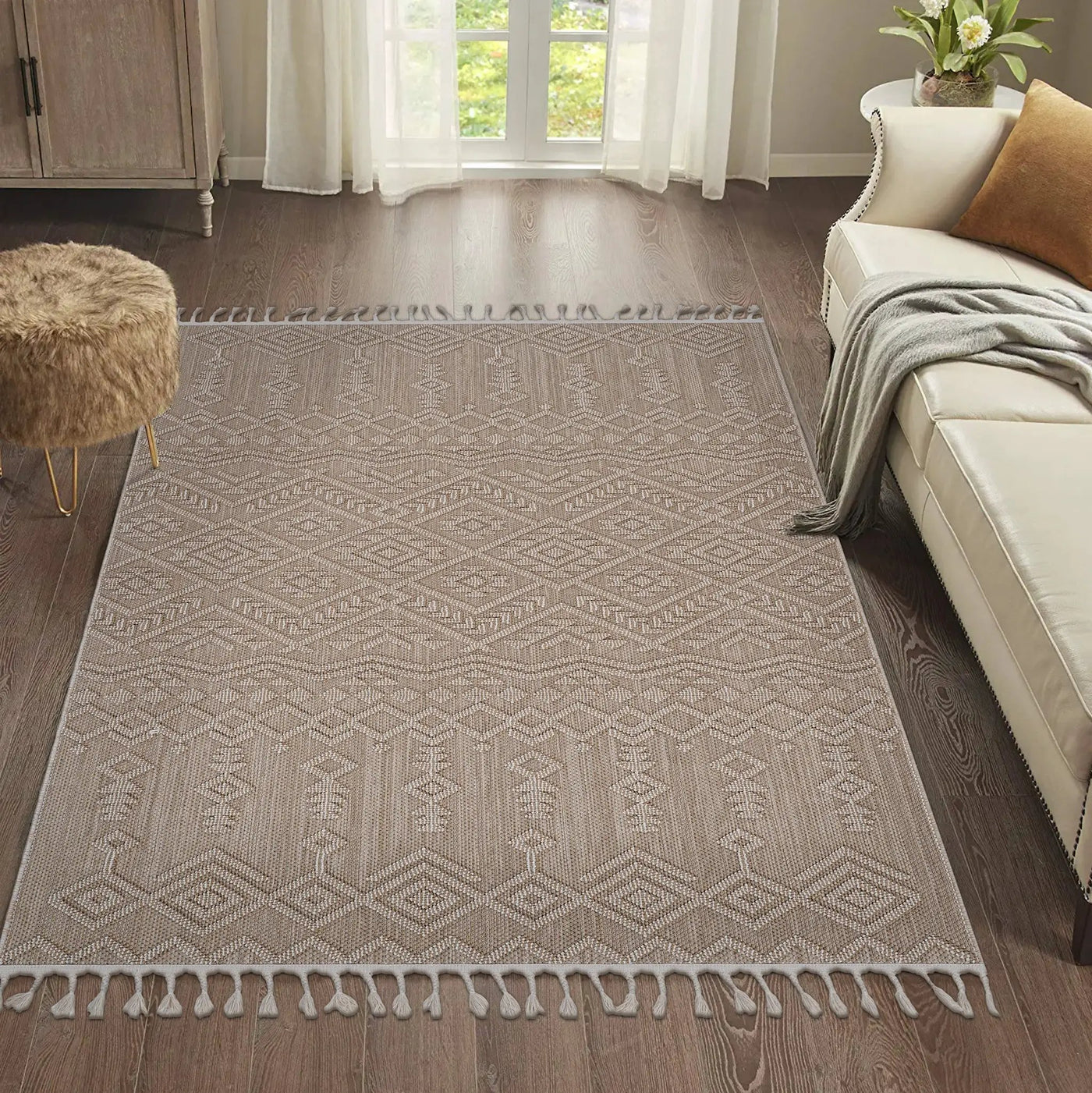 Guros Collection 6.7X9 Rug by HouseOfZazla