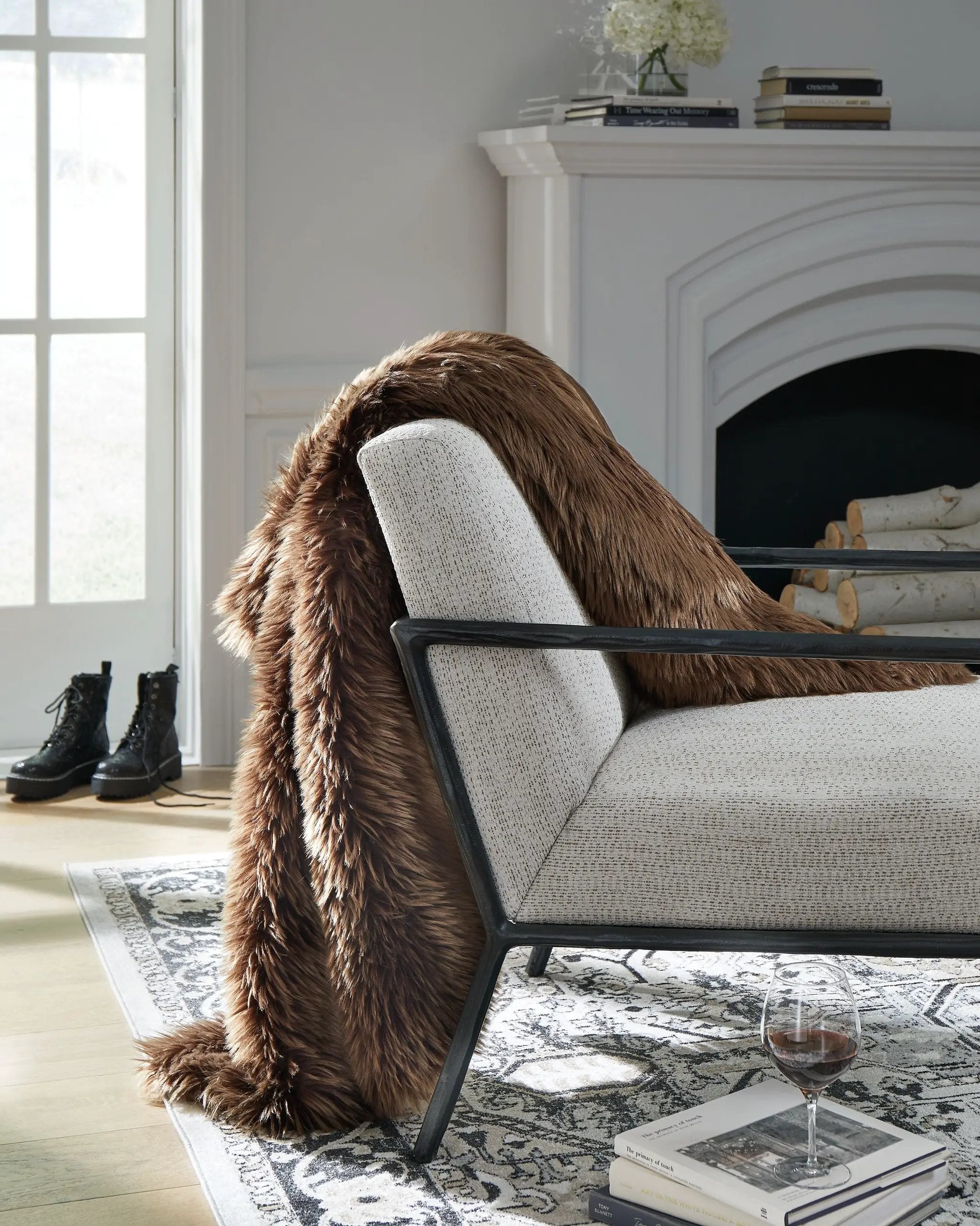 Bellethrone - Throw by Unique Piece Furniture