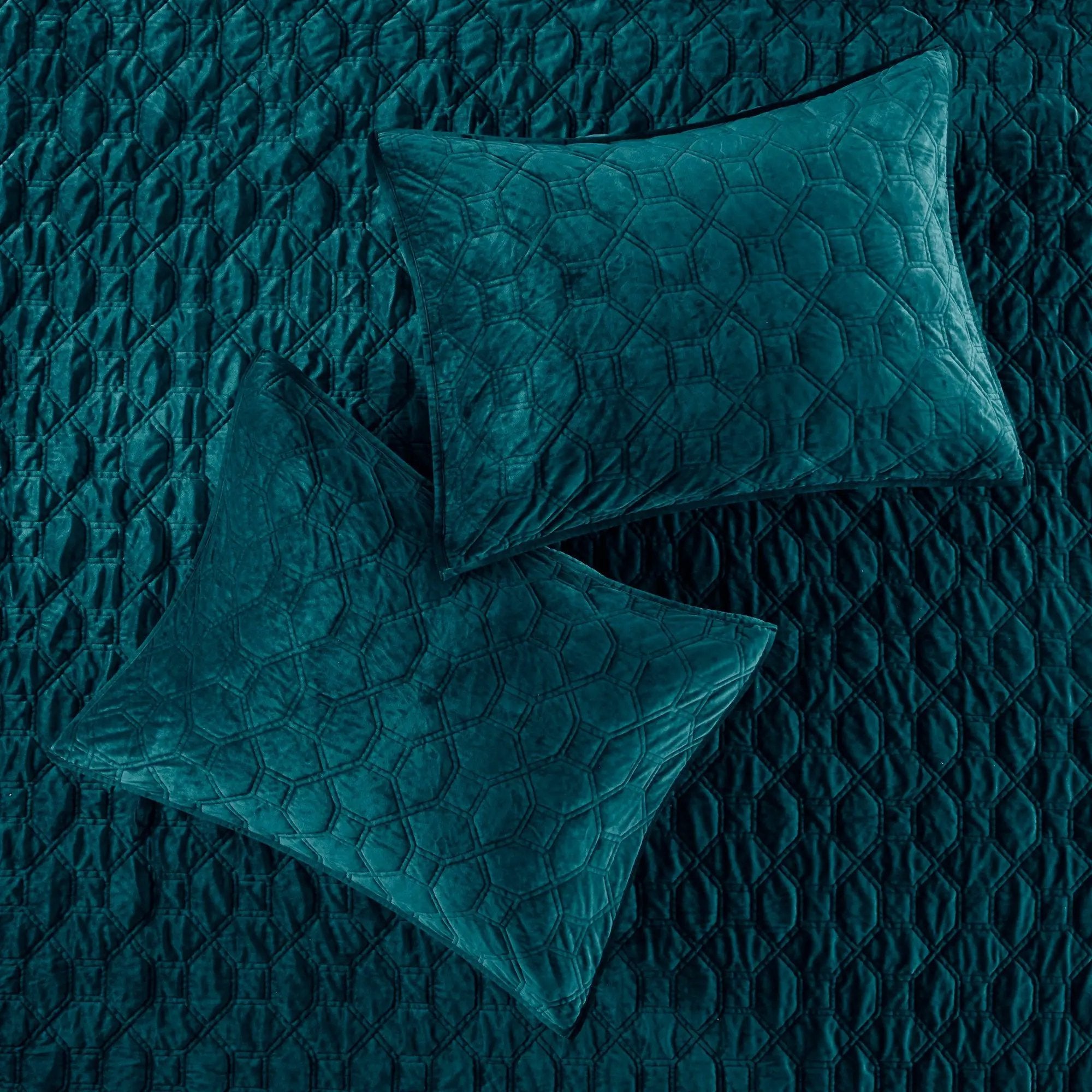3 Piece Velvet Quilt Set Teal King/Cal King by HouseOfZazla