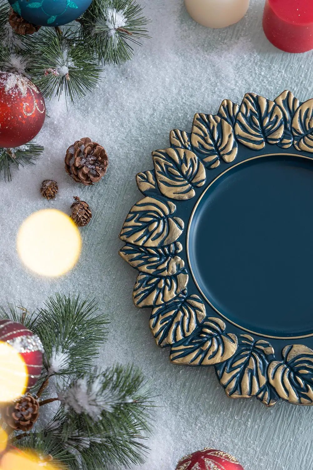 Plastic Charger Plate (Set of 8) - Blue / Gold by HouseOfZazla