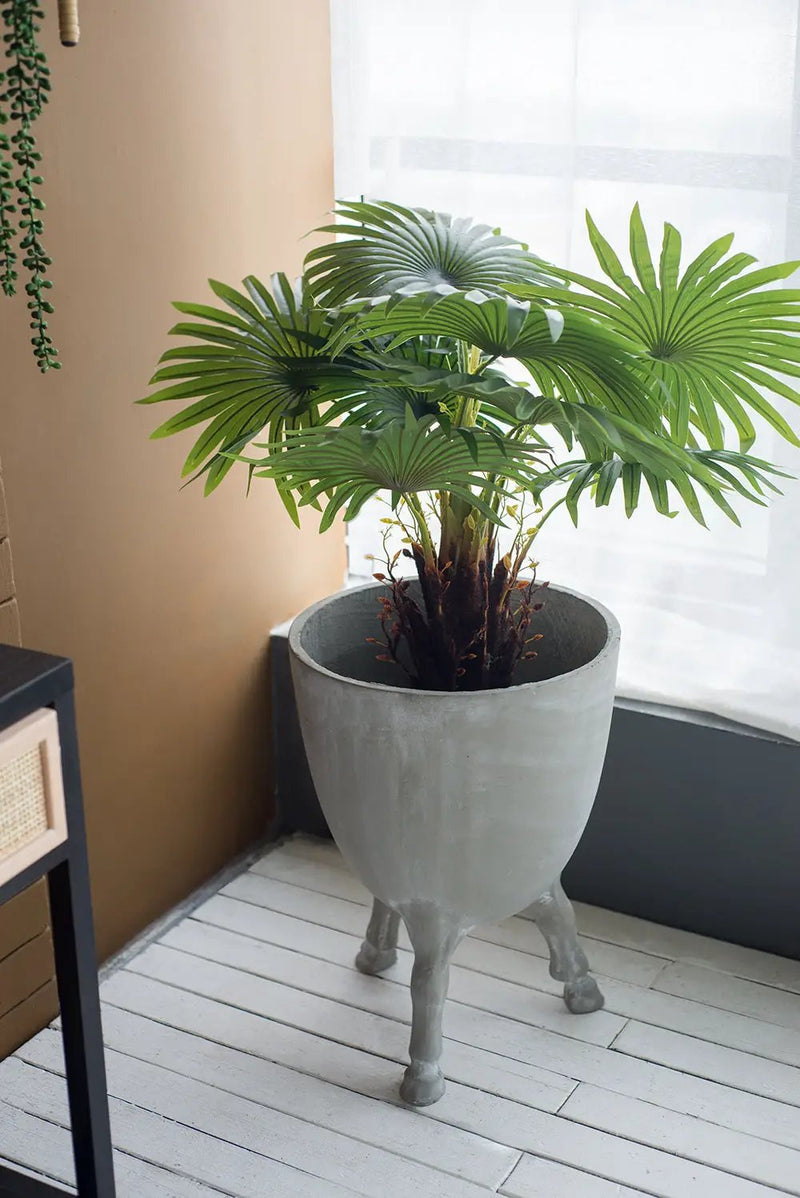 D16x22" Planter with Legs by HouseOfZazla