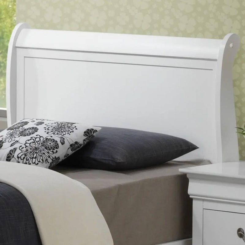 Upholstered Panel Sleigh Bed Design by Unique Piece Furniture