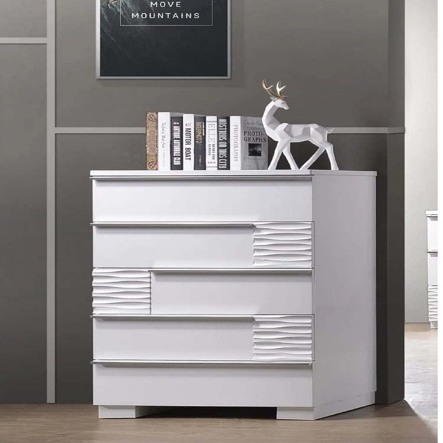 5 Drawer Chest, Bedroom - White by HouseOfZazla