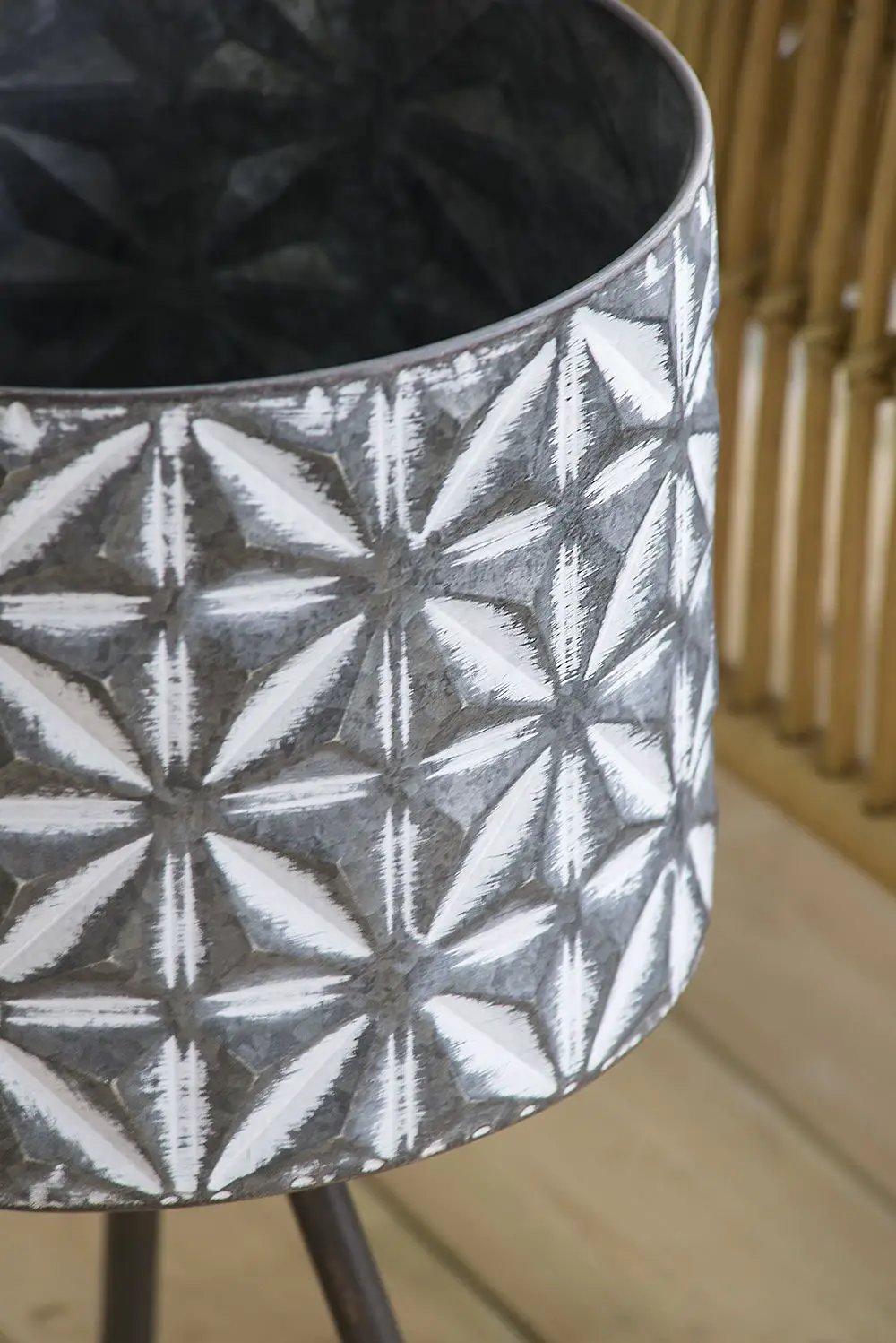 Metal Planter Stand, Round Galvanized Farmhouse Planter (Set of 2) - Gray by HouseOfZazla