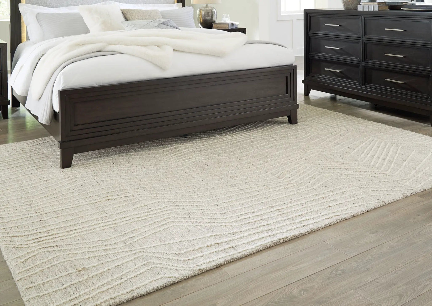Varahill - Rug by Unique Piece Furniture
