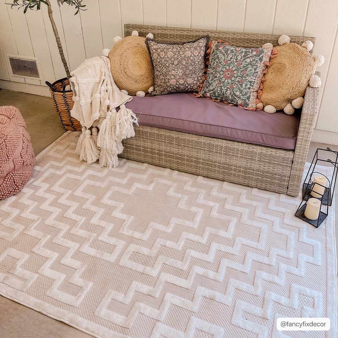 Diza Cream Outdoor Rug - Clearance by Boutique Rugs