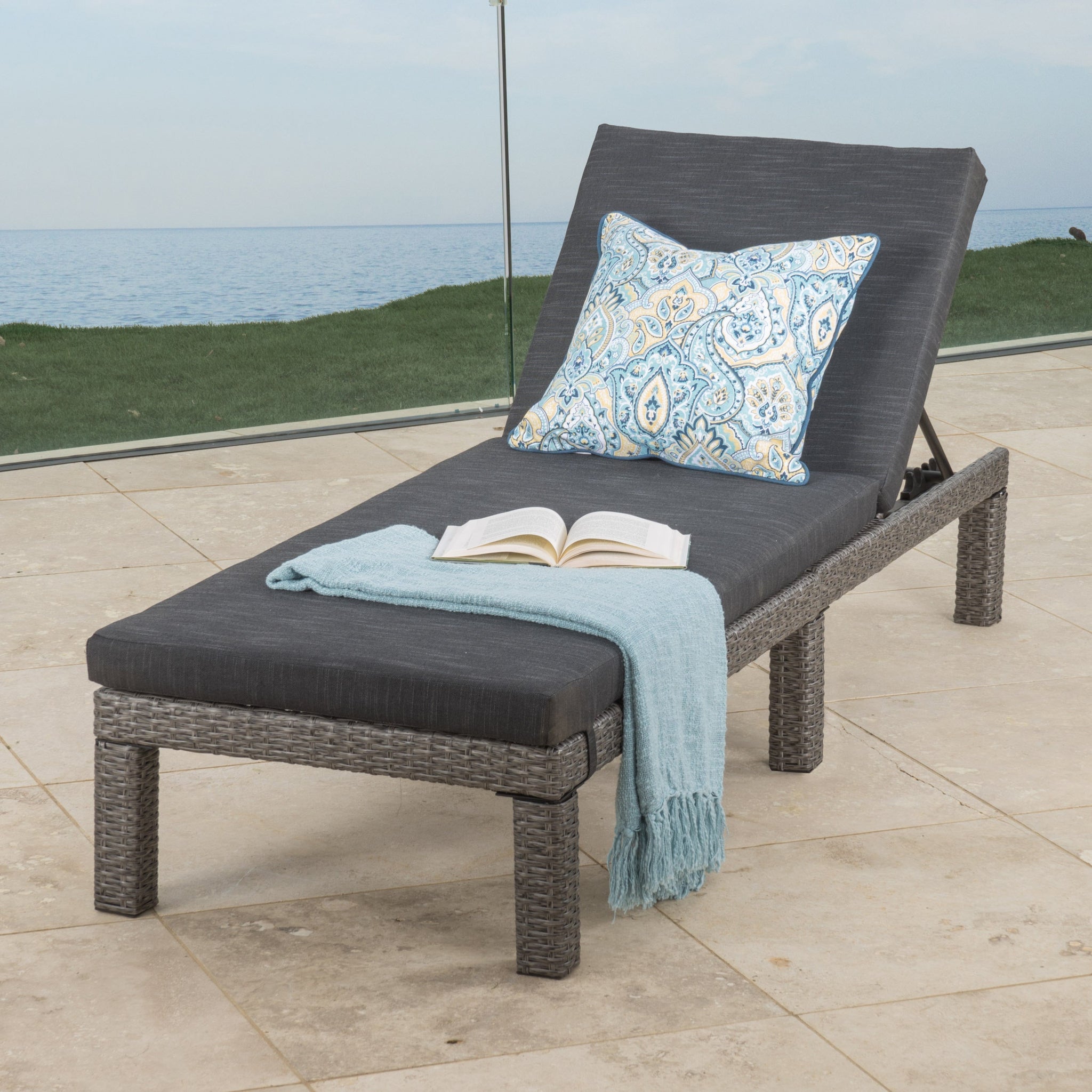 Puerta KD Chaise Lounge, Mixed by HouseOfZazla