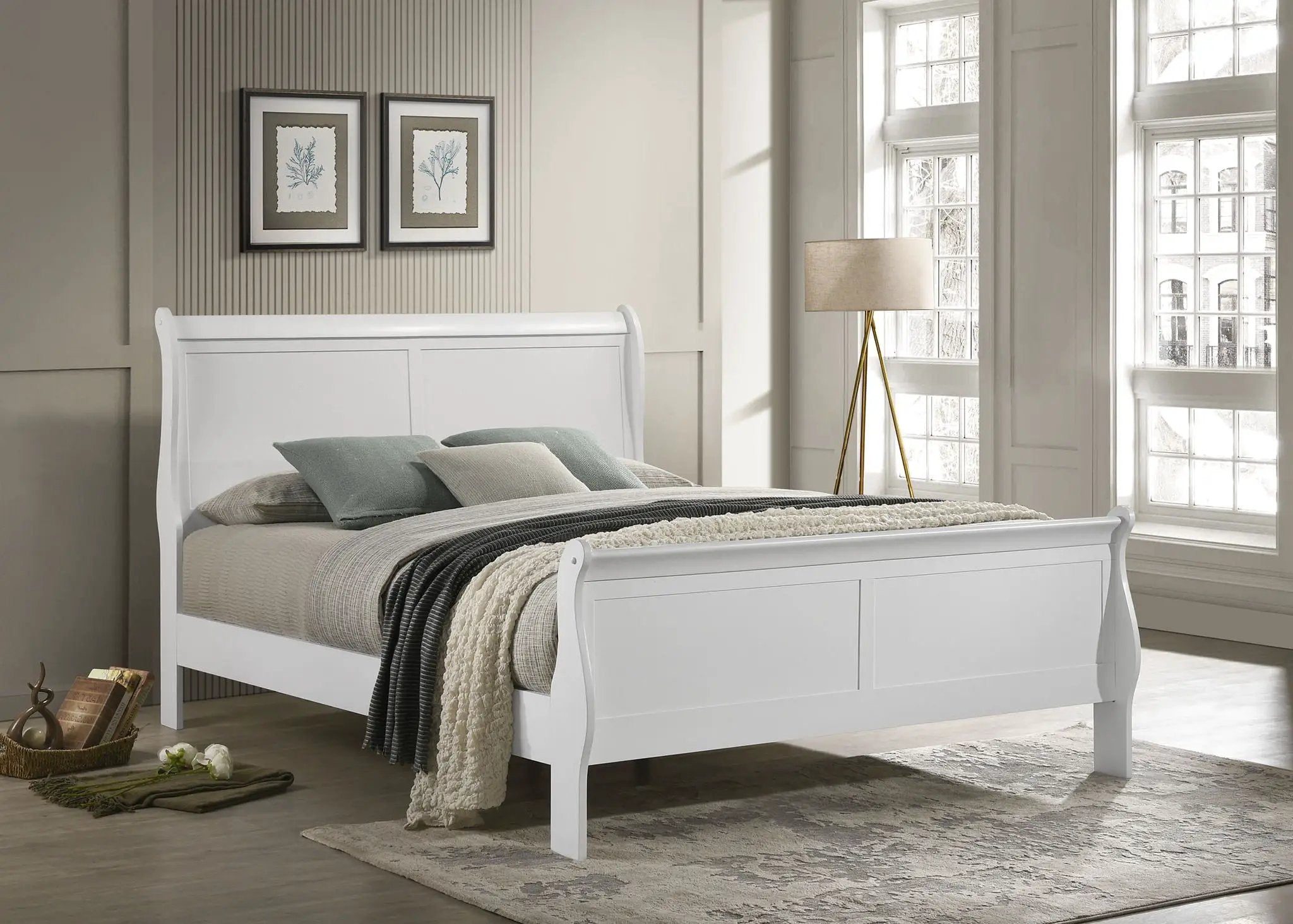Louis Philippe 47-inch Queen Sleigh Panel Bed White by Unique Piece Furniture