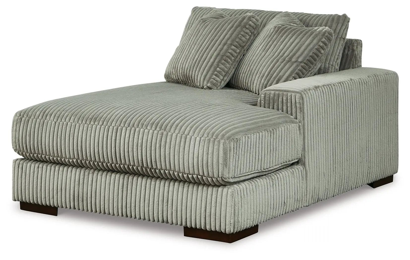 Lindyn - Sectional by Unique Piece Furniture