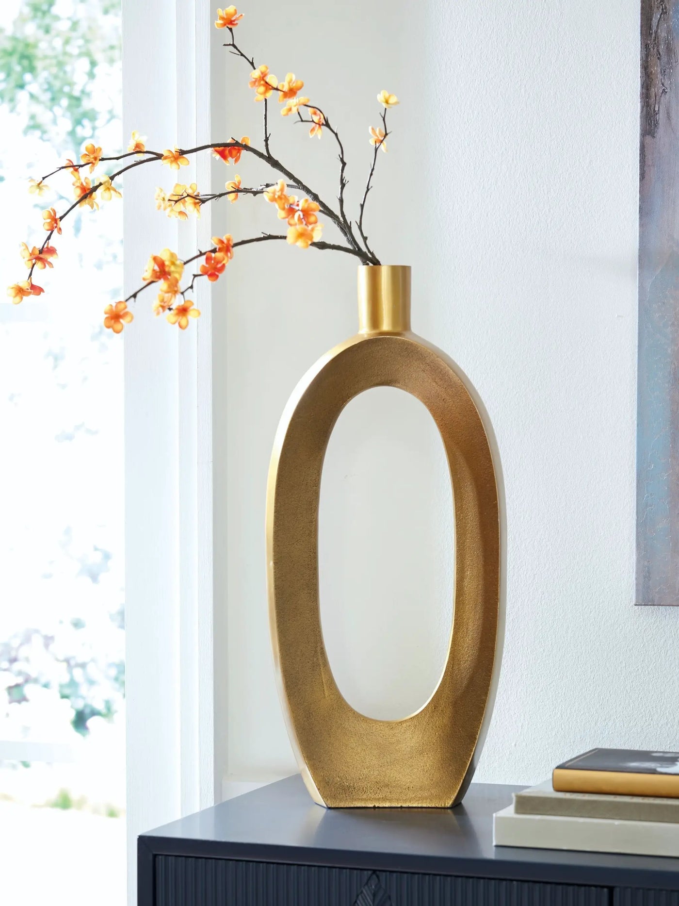 Lawtonville - Vase by Unique Piece Furniture