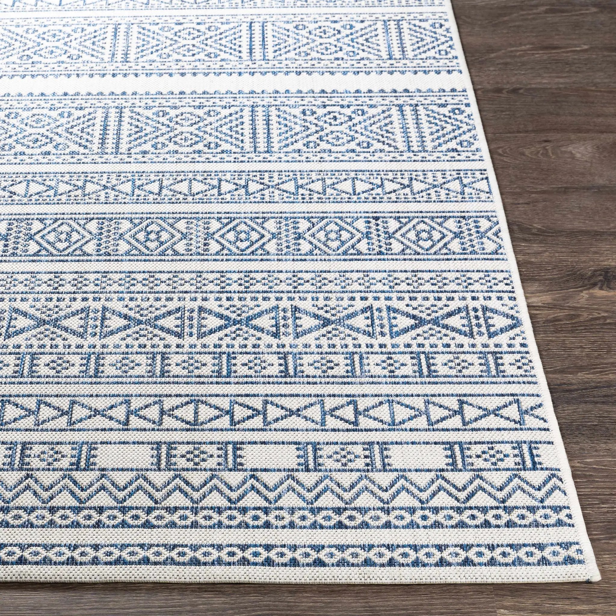 Freshwater White&Blue Outdoor Rug - Clearance by Boutique Rugs