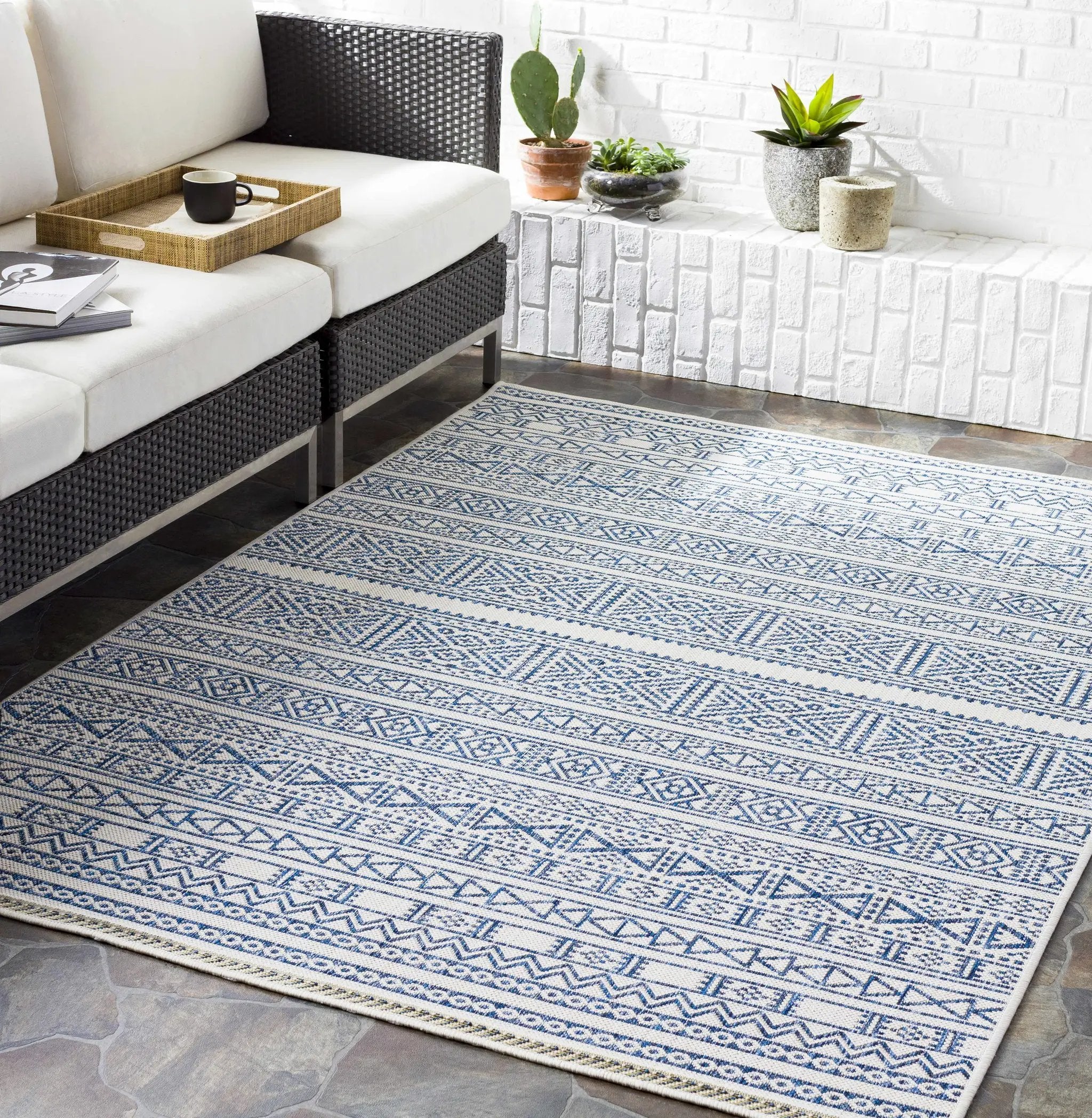 Freshwater White&Blue Outdoor Rug - Clearance by Boutique Rugs