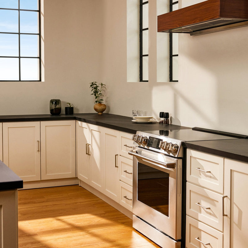 FreshBake™ 30" Electric Range ∙ Model RES30552, photo 23 of 26