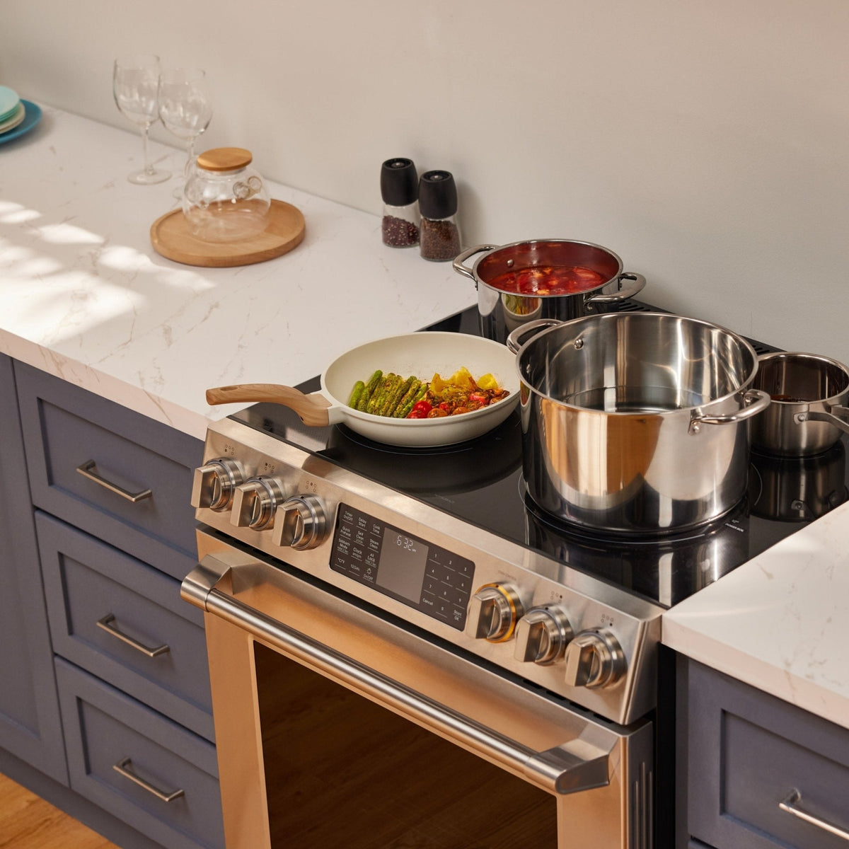 FreshBake™ 30" Electric Range ∙ Model RES30552, photo 22 of 26