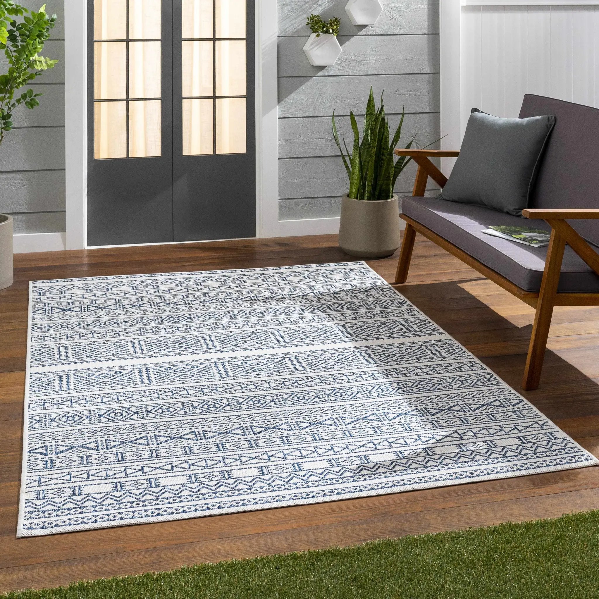 Freshwater White&Blue Outdoor Rug - Clearance by Boutique Rugs