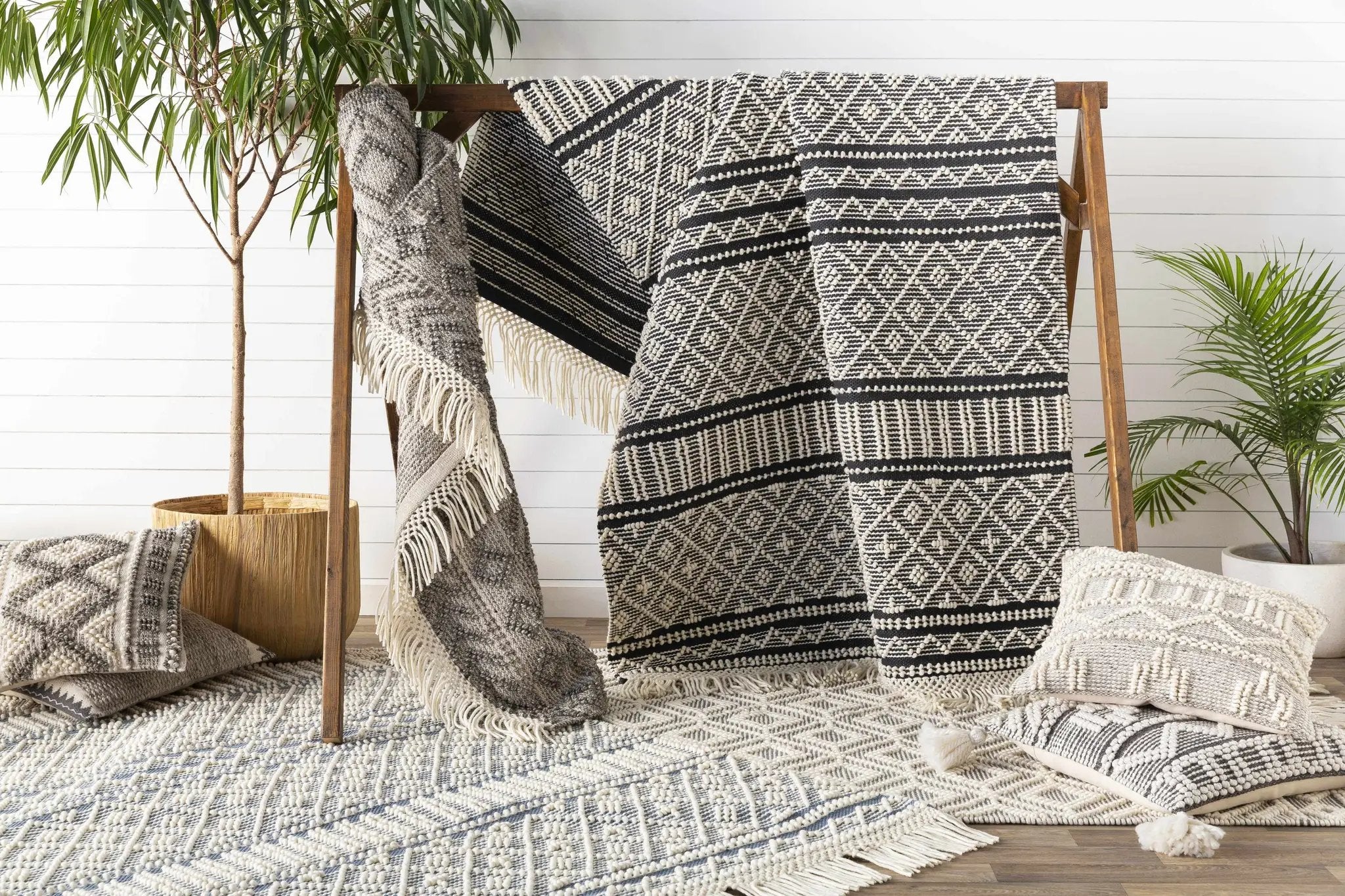 Leon Area Rug - Clearance by Boutique Rugs