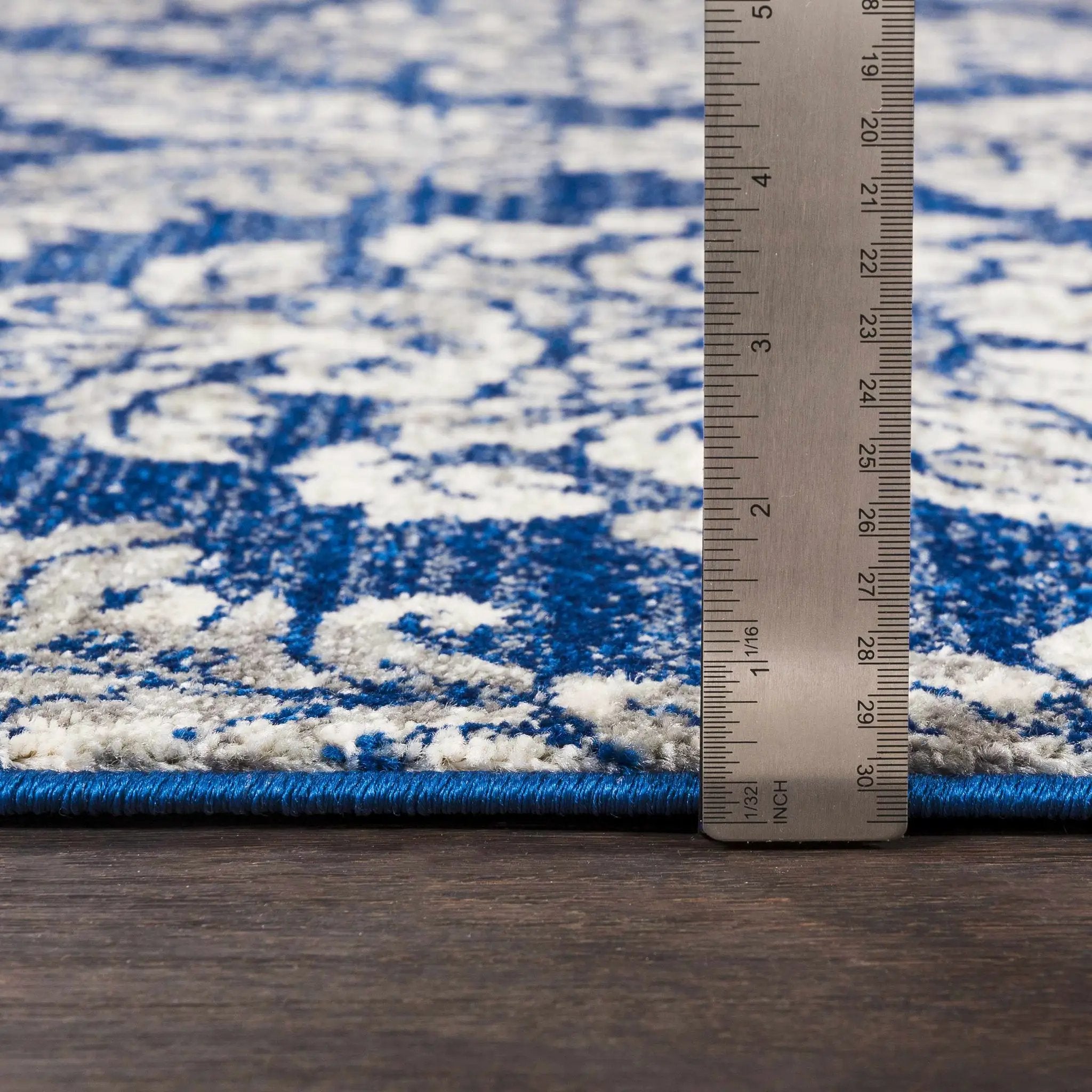 Gleed Area Rug - Clearance by Boutique Rugs